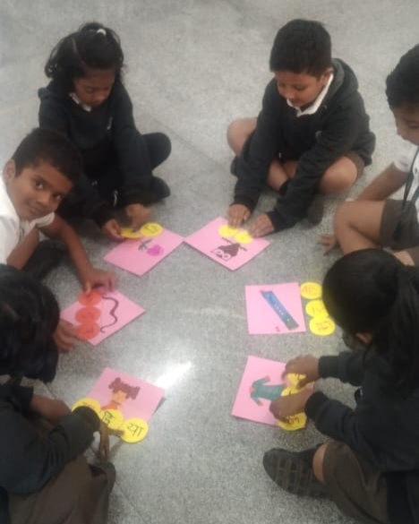 Navkis kids learning in group
